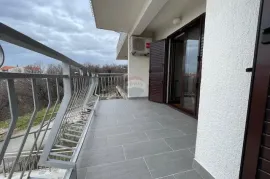 Novi Vinodolski,okolica,dvojna kuća,281 m2,90 m od mora!, Novi Vinodolski, Casa