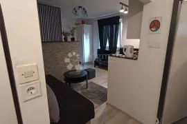 Rijeka, Škurinje, adaptirana garsonjera 25 m2, prodaja, Rijeka, Appartment