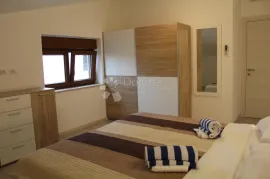 STAN NA 2. KATU (POGLED MORE)  - 350M OD MORA, Fažana, Apartamento