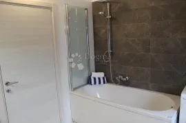 STAN NA 2. KATU (POGLED MORE)  - 350M OD MORA, Fažana, Apartamento