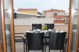 STAN NA 2. KATU (POGLED MORE)  - 350M OD MORA, Fažana, Apartamento