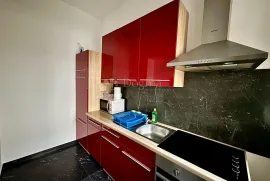 STAN U PRIZEMLJU - 350M OD MORA, Fažana, Flat