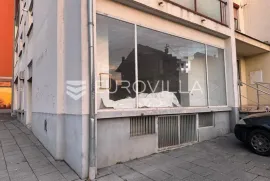 Đakovo, Centar, poslovni prostor sa skladištem, NKP 230 m2, Đakovo, Poslovni prostor