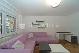 Osijek, Sjenjak, Dvosoban opremljen stan u povišenom prizemlju, 56 m², Osijek, Appartamento