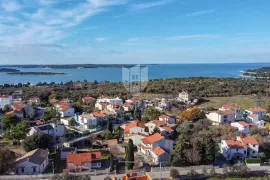 Štinjan, građevinsko zemljište blizu plaže, Pula, Tierra