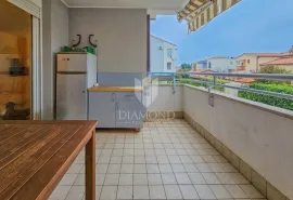 Prilika! Savudrija, stan s bazenom 650 m do mora!, Umag, Apartamento