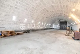 Zagreb, Žitnjak, Slavonska avenija, skladišna hala 300 m2, Zagreb, Gewerbeimmobilie