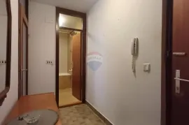 Pula,garsonjera (jednosoban stan) na 4.katu, Pula, Apartamento