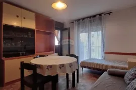 Pula,garsonjera (jednosoban stan) na 4.katu, Pula, Apartamento