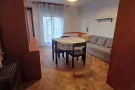 Pula,garsonjera (jednosoban stan) na 4.katu, Pula, Apartamento