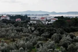 Namješteni  apartman u mirnom dijelu Sukošana, odmah useljiv, Sukošan, Appartment