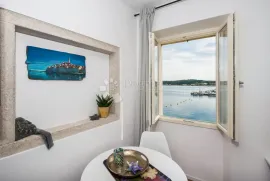 ROVINJ - ekskluzivna kuća uz more s apartmanima, Rovinj, Appartement