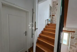 ROVINJ - ekskluzivna kuća uz more s apartmanima, Rovinj, Appartement