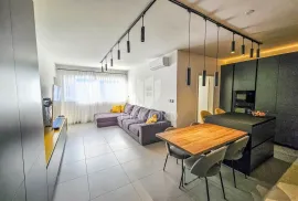 Istra, Umag, moderno opremljen stan s 3 spavaće sobe!, Umag, Appartment