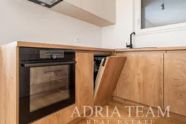 NOVO U PONUDI! PROLJETNA AKCIJA! APARTMANI S POGLEDOM NA MORE, 70 m OD MORA, POVLJANA - PAG, Povljana, Stan