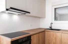 NOVO U PONUDI! PROLJETNA AKCIJA! APARTMANI S POGLEDOM NA MORE, 70 m OD MORA, POVLJANA - PAG, Povljana, Stan