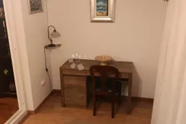 Trosobni stan na Žnjanu, Split, Wohnung