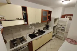 Trosobni stan na Žnjanu, Split, Wohnung