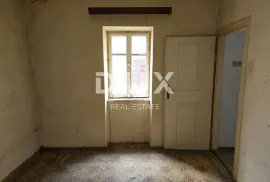 CRIKVENICA  - kuća u samom centru Crikvenice, 150 m od mora, Crikvenica, Casa