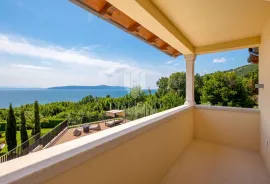 Prekrasna villa s bazenom, saunom i jacuzzijem, Mošćenička Draga, Casa