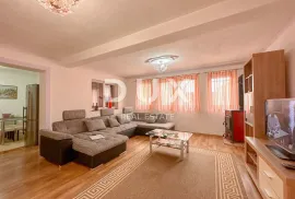 RIJEKA, TRSAT - PRILIKA stan 3S+DB, 1.kat, balkon, pogled na more, Rijeka, Appartamento