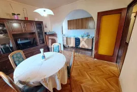 OPATIJA, OKOLICA - etaža kuće od 124 m2 s panoramskim pogledom, Kastav, Apartamento