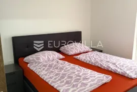 Istra, Peroj, kompletno opremljen stan s vrtom,1 km od mora, Vodnjan, Wohnung