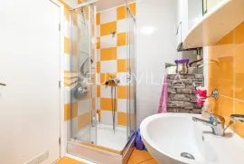 Zagreb, Špansko dvosoban stan NKP 40 m2, Zagreb, Wohnung