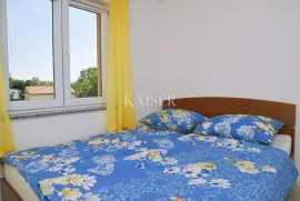 Otok Krk, Gostinjac - kuća 160m2 sa bazenom, Dobrinj, Casa