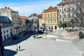 Moderan stan u strogom centru!, Pula, Apartamento