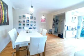 Prekrasan četverosoban stan 130m2 s vrtom i 2 PM !!!, Zagreb, Flat