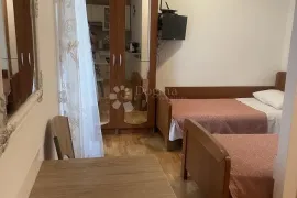 Novo garsonjere  Žnjan, Split, Appartement