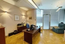 Uredski poslovni prostor + 2 GPM, Zagreb, Commercial property