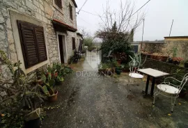 Barban, okolica kamena autohtona kuća za renovaciju, Barban, Haus