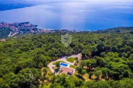 Jedinstvena villa na tržištu, Opatija - Okolica, Haus