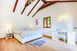 Jedinstvena villa na tržištu, Opatija - Okolica, Haus