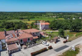 Savudrija, okolica. Opremljen restoran sa apartmanima i bazenom, Umag, Commercial property