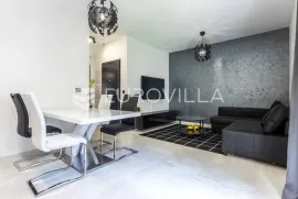 Trogir, moderan jednosoban stan na odličnoj lokaciji, Trogir, Appartment