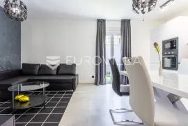 Trogir, moderan jednosoban stan na odličnoj lokaciji, Trogir, Appartment