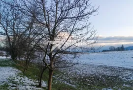 Josipdol - Oštarije , kuća s velikom okućnicom, Josipdol, Ev