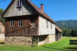 Gorski kotar, Brod na Kupi - autohtona kuća sa vlastitim pristupom na rijeku Kupu, Delnice, Kuća