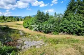 Vrbovsko, Vujnovići - građevinski teren sa započetom gradnjom 1166 m2, Vrbovsko, Terra