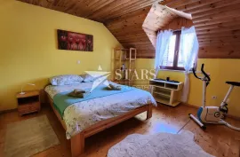 Gorski Kotar, Fužine, okolica - vikendica 3 SB+DB sa okućnicom, Fužine, Casa