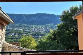 Novi Vinodolski, Bribir - mediteranska kuća sa 3 spavaće sobe i parkingom, Vinodolska Općina, Kuća