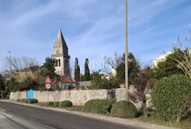 Otok Cres-Lošinj, Osor, više kuća u nizu, 50 m od mora, Mali Lošinj, Kuća