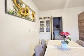 Adaptirani stan na odličnoj lokaciji, Pula, Appartment