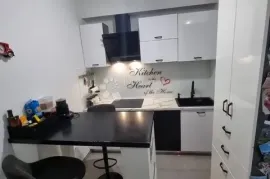 Viškovo -stan 24m2,kompletno adaptirano SVE NOVO!!, Viškovo, Appartment