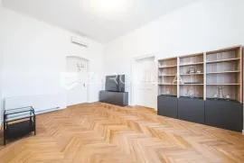 Zagreb, Centar, Haulikova, novoadaptiran dvosobni stan u centru, 53 m2, PRVI NAJAM, Zagreb, شقة