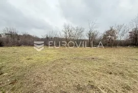 Istra, Smoljanci - građevinsko zemljište 897 m2 s ishodovanom dozvolom za kuću - mirna lokacija, Svetvinčenat, Terrain