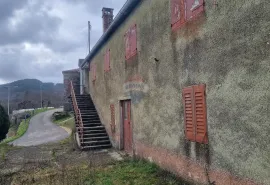 Pazin okolica - kuća u prirodi s građevinskim zemljištem 4000 m2, Pazin - Okolica, بيت